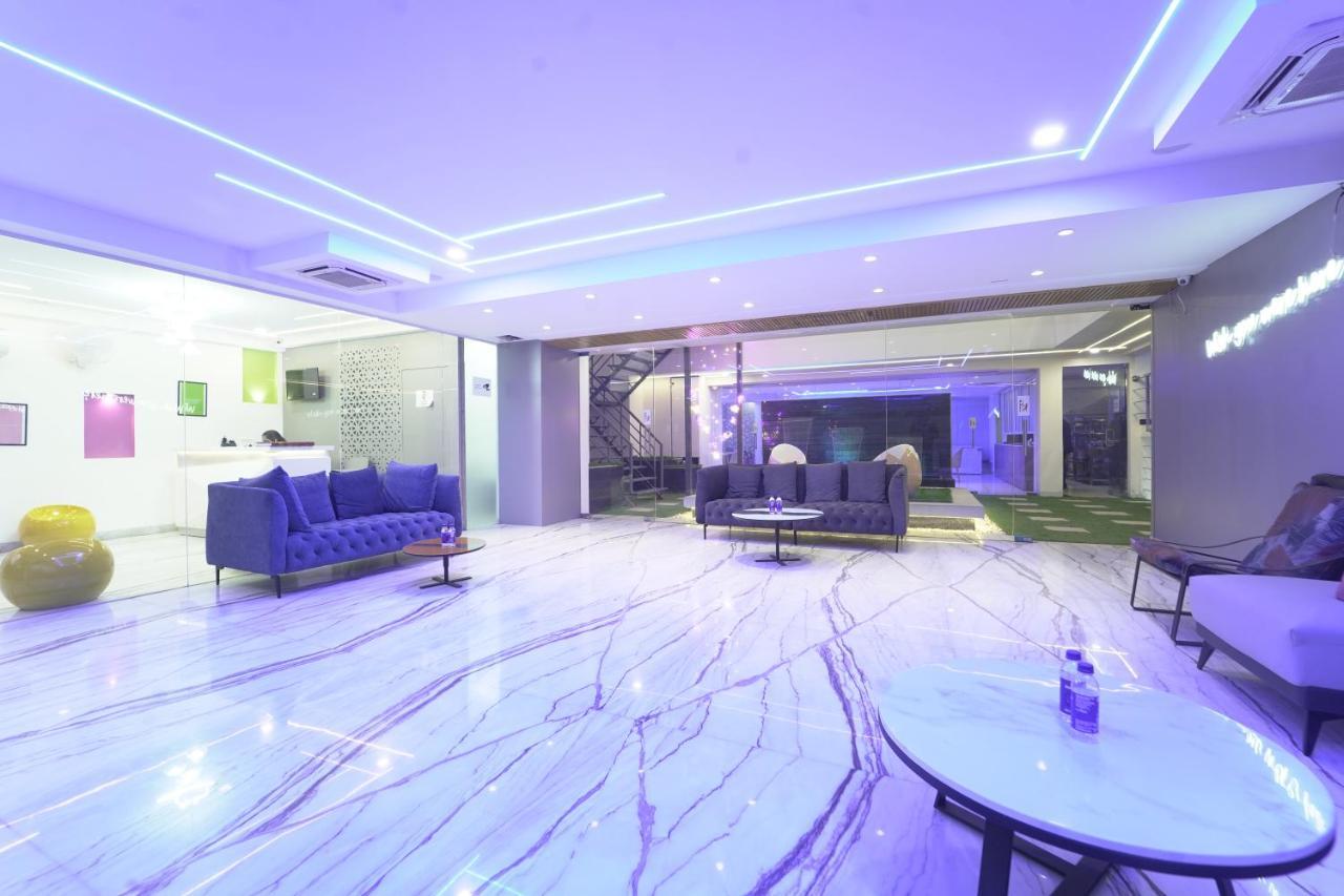 Vaabi Saabi Hotel Ґурґаон Екстер'єр фото