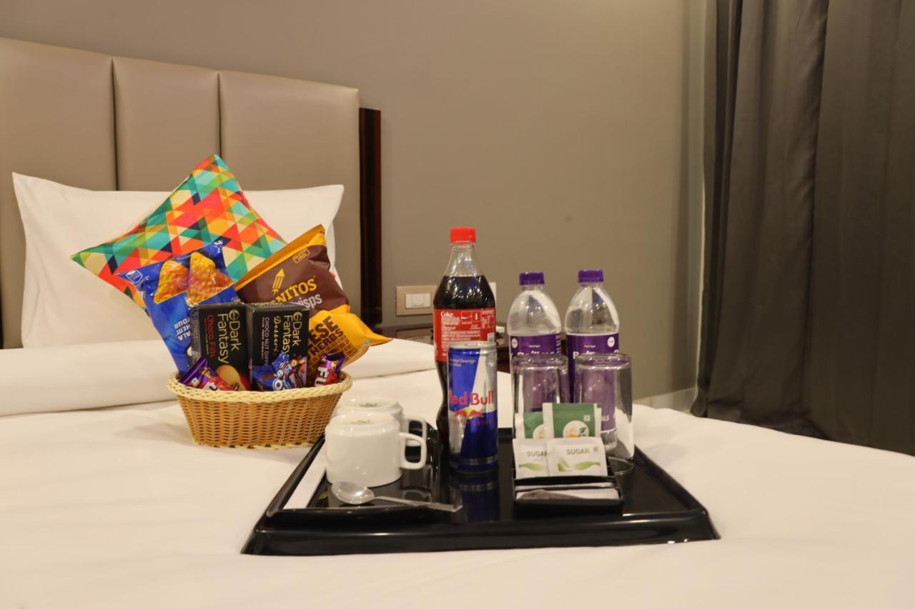 Vaabi Saabi Hotel Ґурґаон Екстер'єр фото